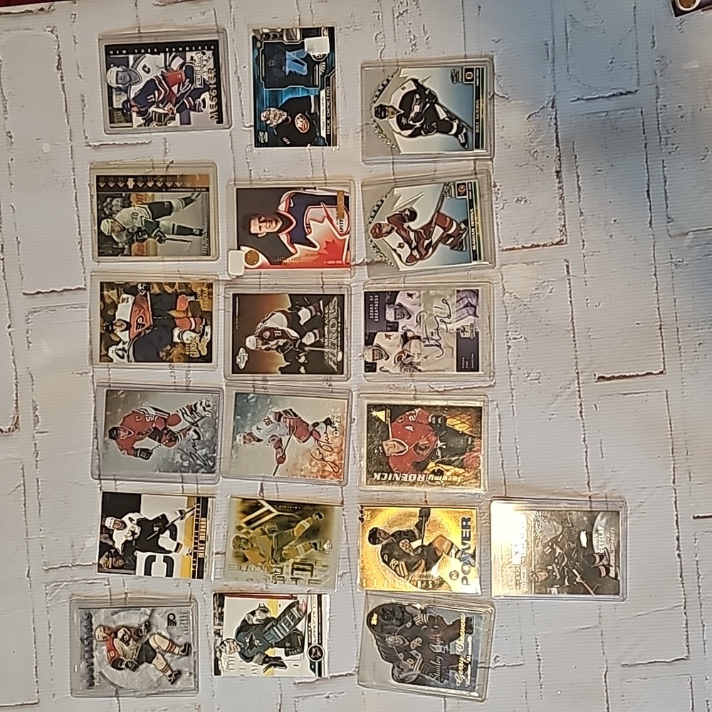 Lot of NHL hockey cards from 90s to early 2000s